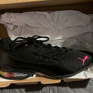 7.5 womens puma shoes